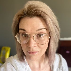 Meet your Posher, Sabrian